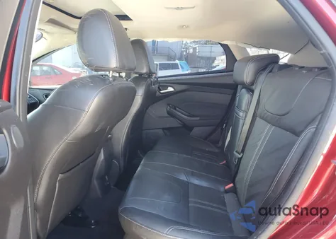 2013 Ford Focus Titanium из США, поврежденный, VIN 1FADP3N20DL137328